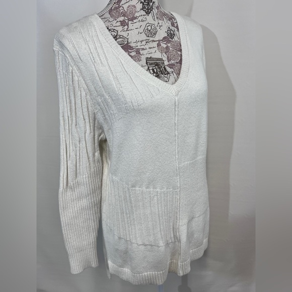 SUNDANCE Ivory ribbed V neck‎ sweater size S - Picture 8 of 12